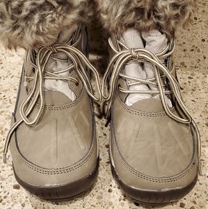 Bearpaw boots. Waterproof